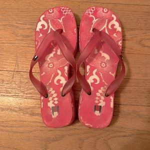 Tommy Hilfiger flip flops